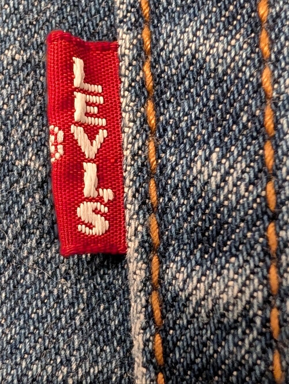LEvi's Plus Size 14W Wedgie Skinny Jeans Distressed Hem Big E